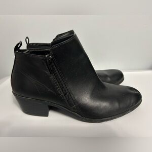SafeT Step Sleek Black Women's Ankle Boots